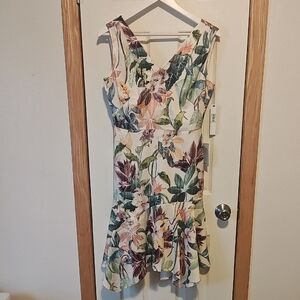 Maggy London Cream and Green Sleeveless V-Neck Sundress